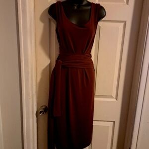 No brand small dress maroon in color